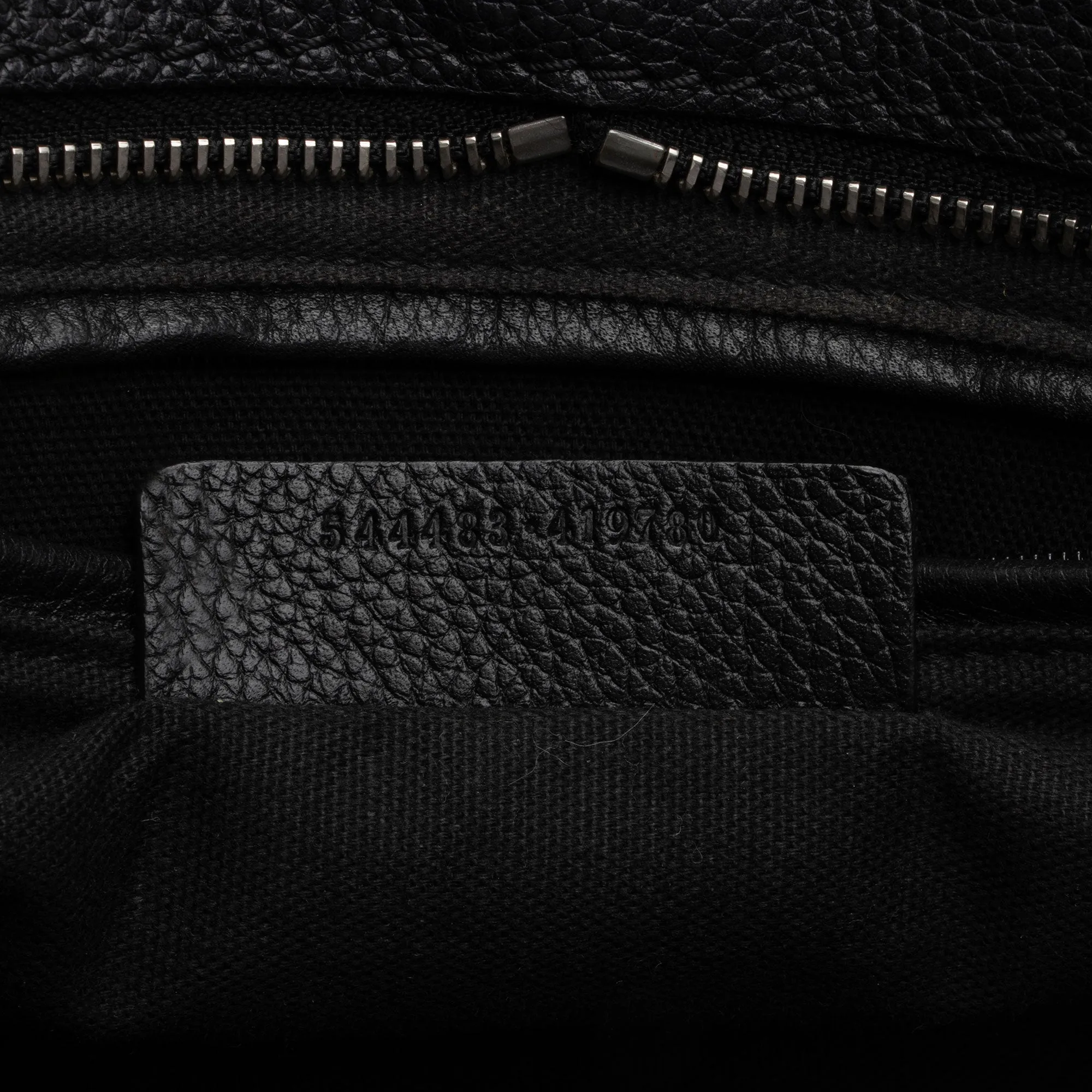 Alexander McQueen Leather Skull Padlock Small Tote (SHF-MYUSpL)