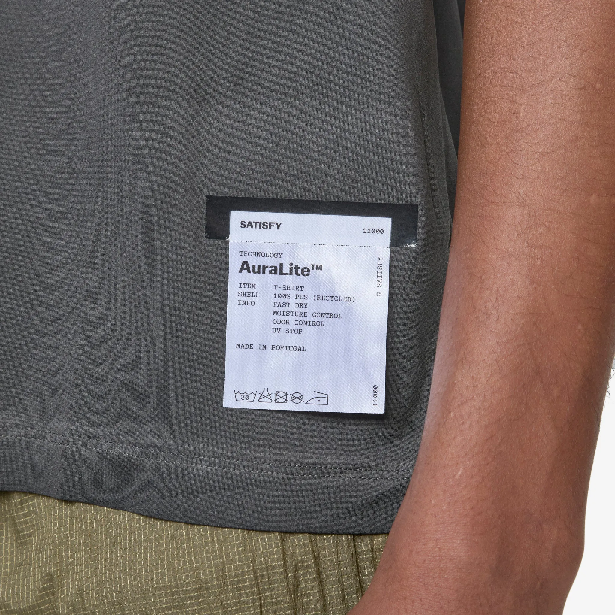 AuraLite™ T-Shirt Pigment Black