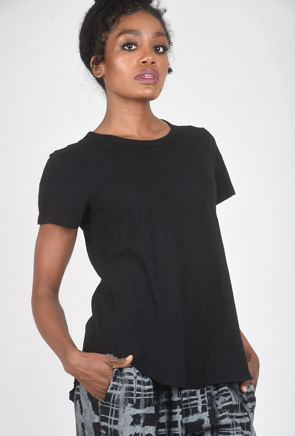 Curved Hem Crew Tee, Black